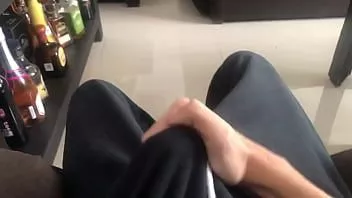 تشغيل في النهاية!! ويئن في المنزل وحده uwu