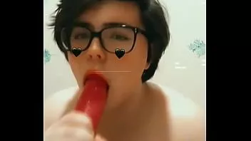Afspelen (verzocht) ik probeer mijn dildo's van klein naar groot te deepthroat
