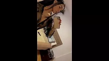 Riproduci Compilation di transessuali amatoriali che si prostituiscono e scopano