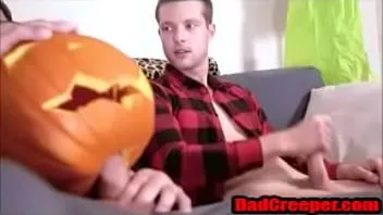 Riproduci Zucca che scopa con papà - dadcreeper.com