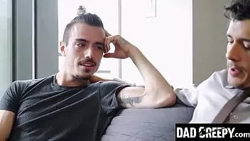 Putar Anak tiri tidak bisa menahan diri untuk tidak memantul pada ayam - rocky vallarta - dadcreepy