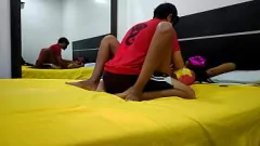 Reproduzir Irmã adolescente gostosa leva isso para o próximo nível com seu meio -irmão - pornografia amadora real
