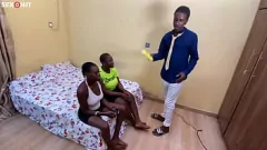 Redare Black Milf devine Naija Creampie după o muie intensă și păsărică care bate
