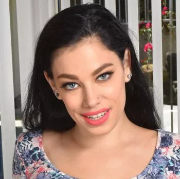 Star du porno Bobbi Dylan